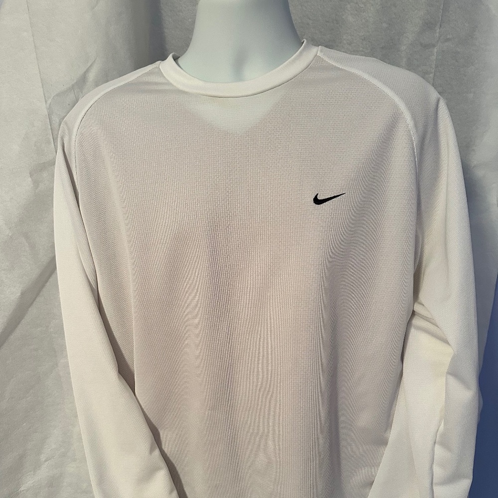 Nike XL White Sportswear Shirt Men's